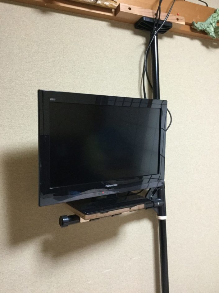 ベッド用テレビ台