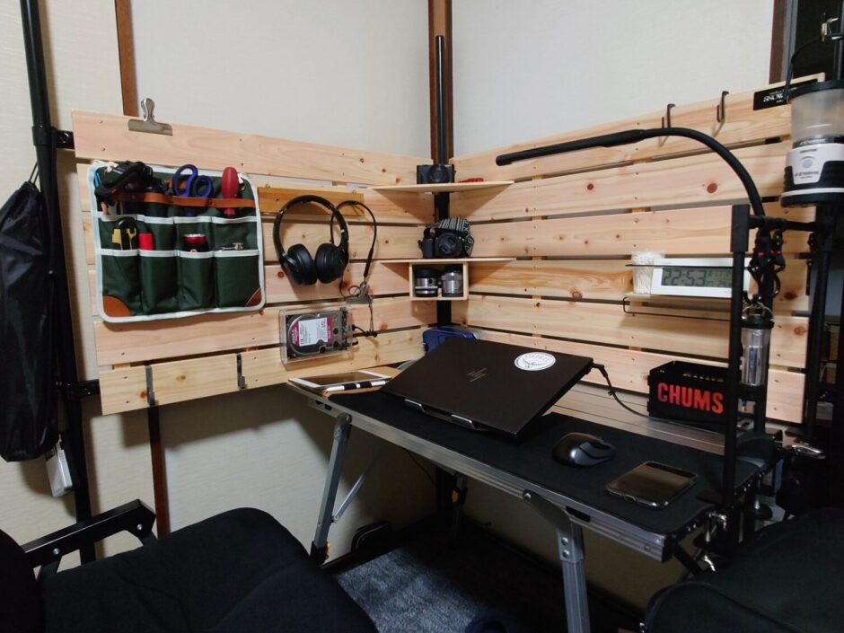 机周りにウッド調の壁を作成 その1