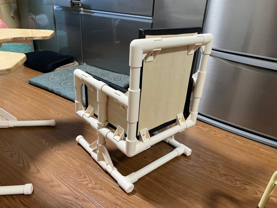 息子のリハビリ用椅子と机 その2
